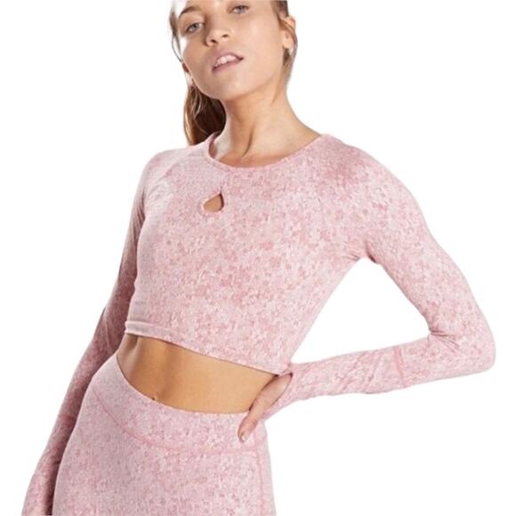 Gymshark Women’s Pink Textured Fleur Long Sleeve Cropped Top Size L - Picture 1 of 10